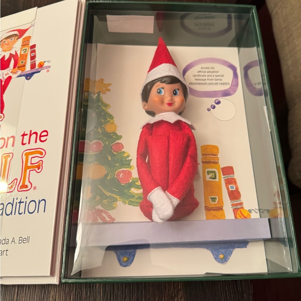 Elf on the Shelf Christmas Tradition Set - Girl - Picture 3 of 7